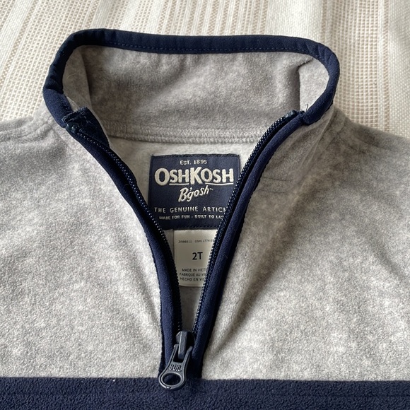 OshKosh B’Gosh Toddler Fleece Pullover - Picture 4 of 7